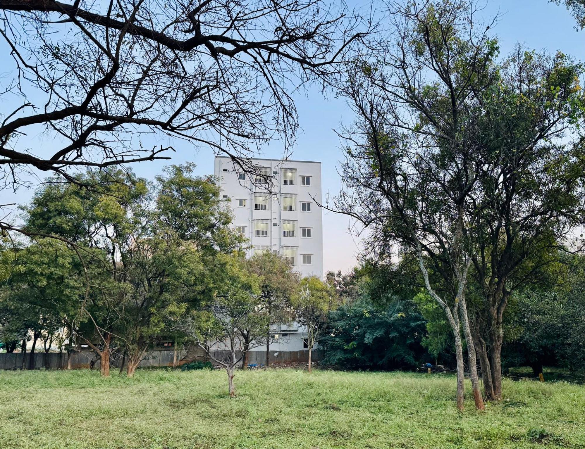 Truelife Whitefield - Premium 1 Bhk Apartments - Prime Location - Easy Access To Main Rd - Metro - Itpl - Fast Wifi - Kitchen - Smart Tv - Power Backup - Park - Garden Views Bangalore Bagian luar foto